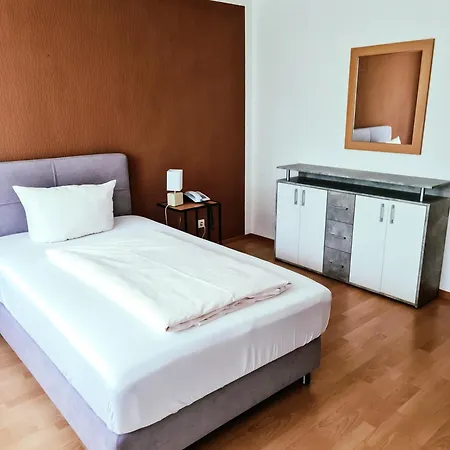 Zentral Hotell *